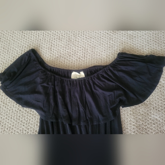 Romper - Picture 2 of 4